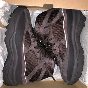 Yeezy desert boot Oil/Oil/Oil